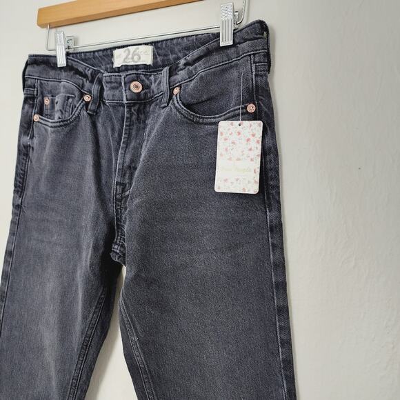 NEW Free People High Waisted Released Frayed Hem Slim Boyfriend Jean Faded Black - Picture 4 of 8